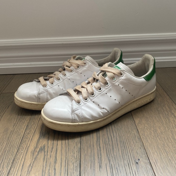Adidas Stan Smiths - Picture 1 of 3